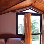 Gjinaj Hotel 3*