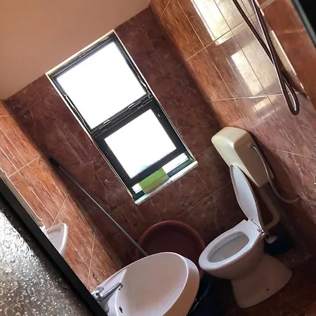 Gjinaj Hotell
