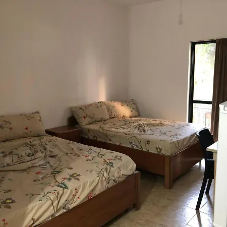 Gjinaj Hotell