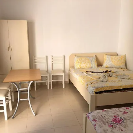 Gjinaj Hotell